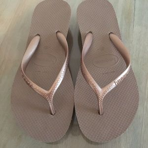 Havianas High Light Flip Flops - Rose Gold